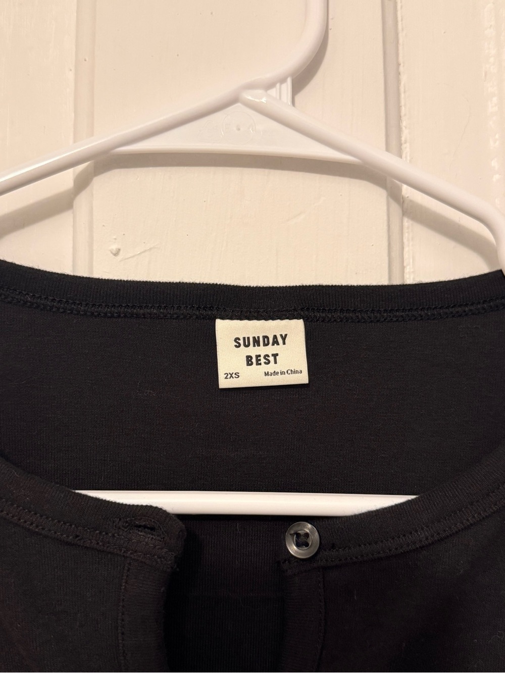 Aritzia Sunday Best Black Cropped Button-Up Long Sleeve Top - Picture 3 of 9
